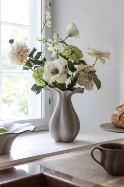 Nellie Vase - Sand | Stor