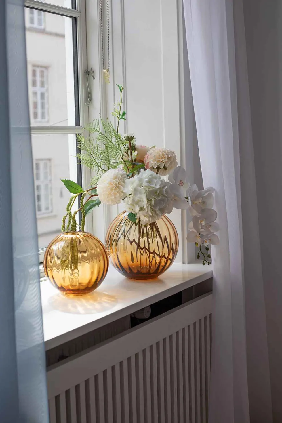 Sadie Line Vase - Amber | Lille